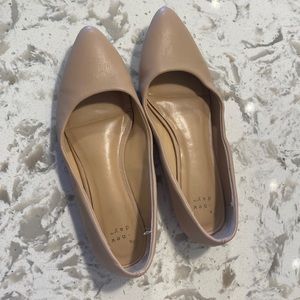 Nude flats